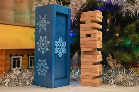 Игра из дерева Башня в новогодней коробке