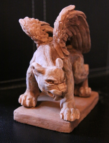 "Крылатая львица"скульптура из керамики