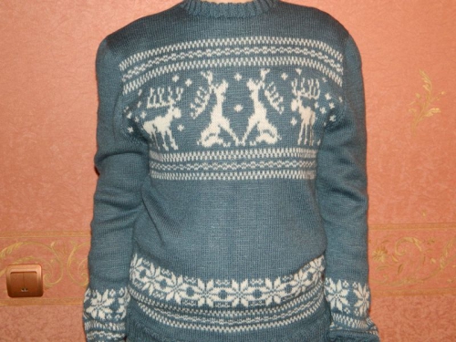 свитер с орнаментом