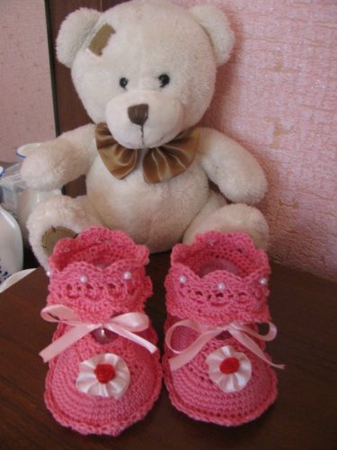 Вязаниы туфельки-пинетки.Для маленьких новорожденных Принцесс.