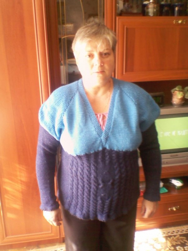 Женский вязанный пуловер